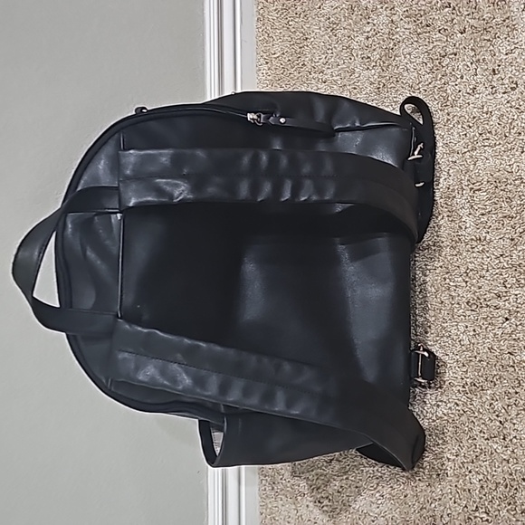 Skip Hop Greenwich Simply Chic Backback (Diaper Bag) - Picture 4 of 9